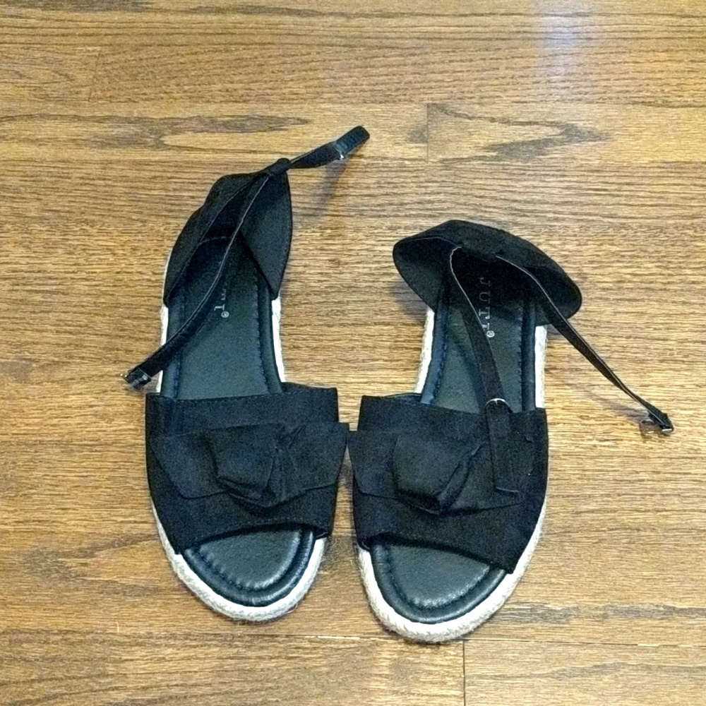New Flat sandals